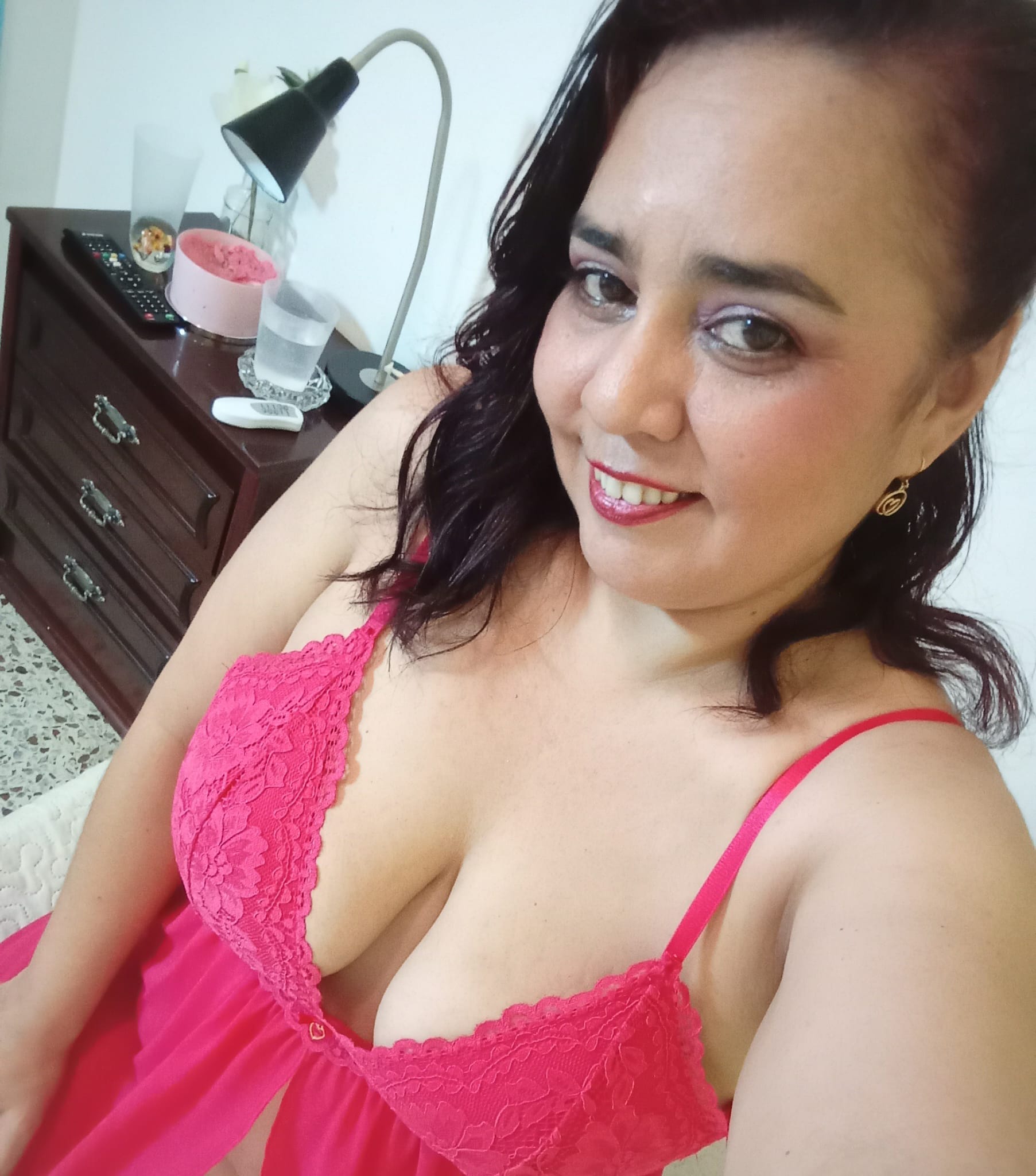 FOGOSA Y CON BUEN TRATO! IMPLICADA A TOPE! VEN A DISFRUTAR! LINDA LATINA EN VALLADOLID