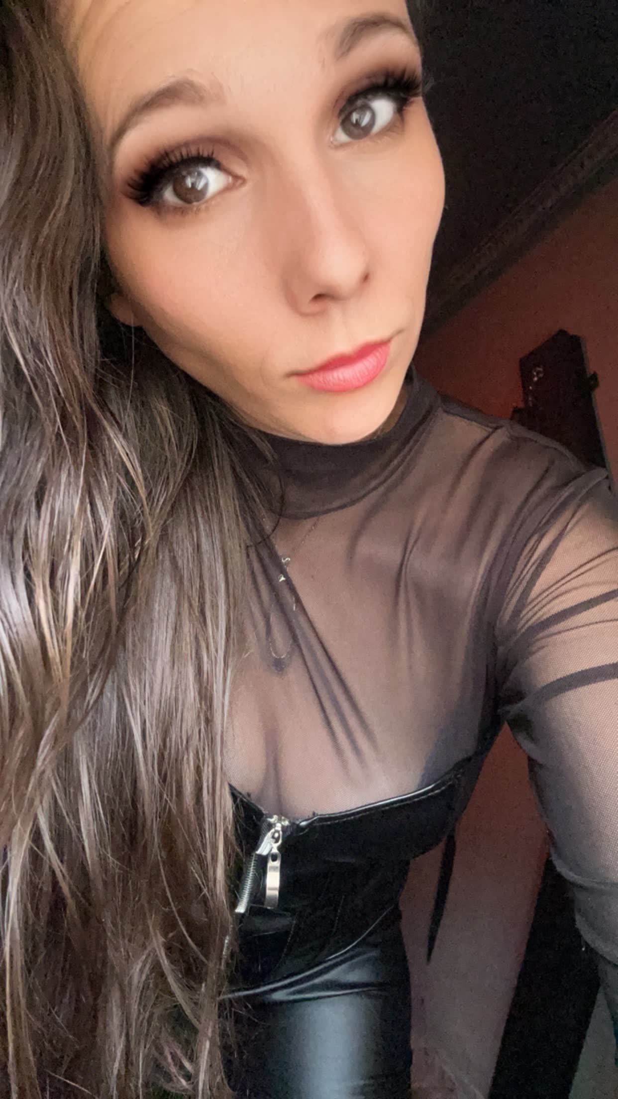 Mistress Mixary perversa, sexy, exigente y cruel