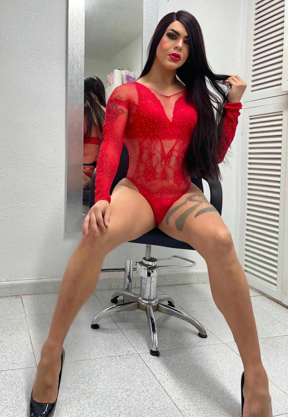 Natasha, tu bomboncito y tu aventura en ALICANTE