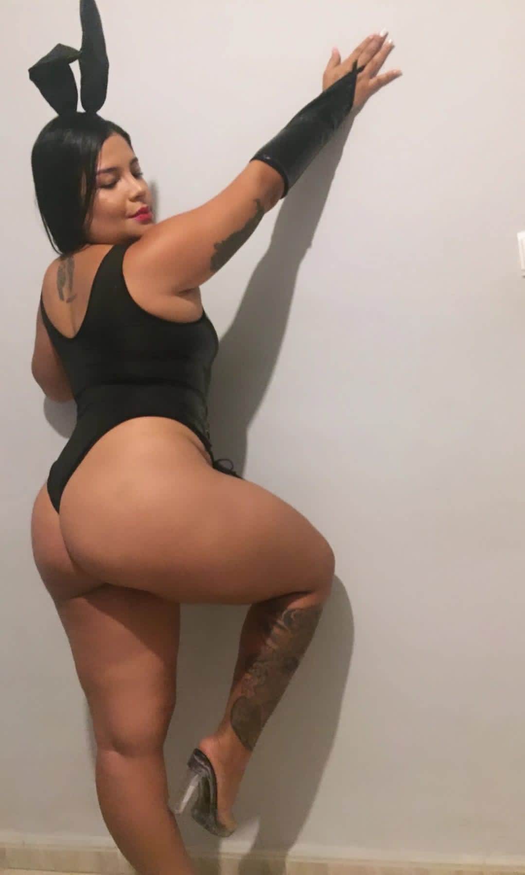 LATINA CALIENTE EN JEREZ