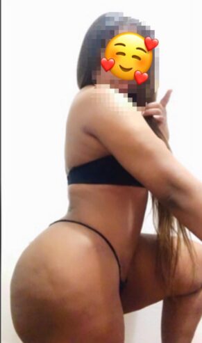 SARA SENSUAL Y CARIÑOSA EN ALMERÍA