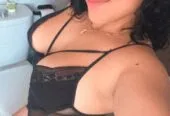 latina de curvas sensuales para pasarlo bien en Tenerife