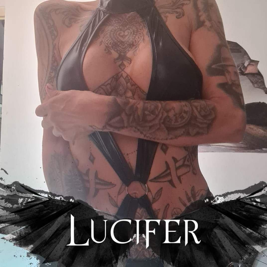 🔥🔥🔥madurita muy tatuada