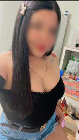 latina de curvas sensuales para pasarlo bien en Santiago de compostela