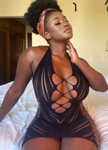 Videollamada caliente con tu linda Africana YIDA