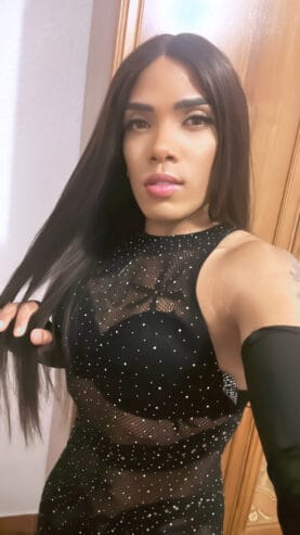 Chica trans colombiana dotada