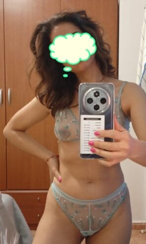 LATINA JUGUETONA E IMPLICADA EN HUERCAL OVERA