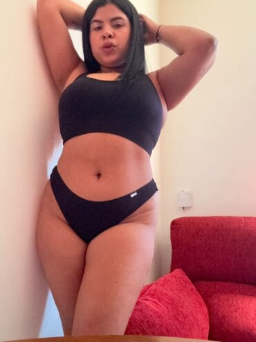 LATINA CARIÑOSA Y SENSUAL EN VILLAREAL