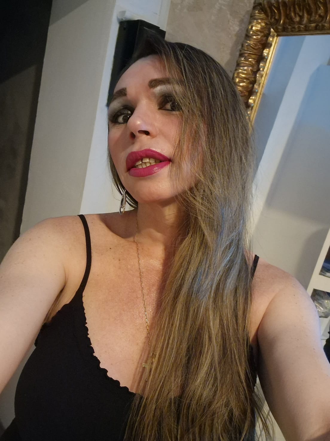 TRANS SENSUAL Y JUGUETONA EN PONTEVEDRA!