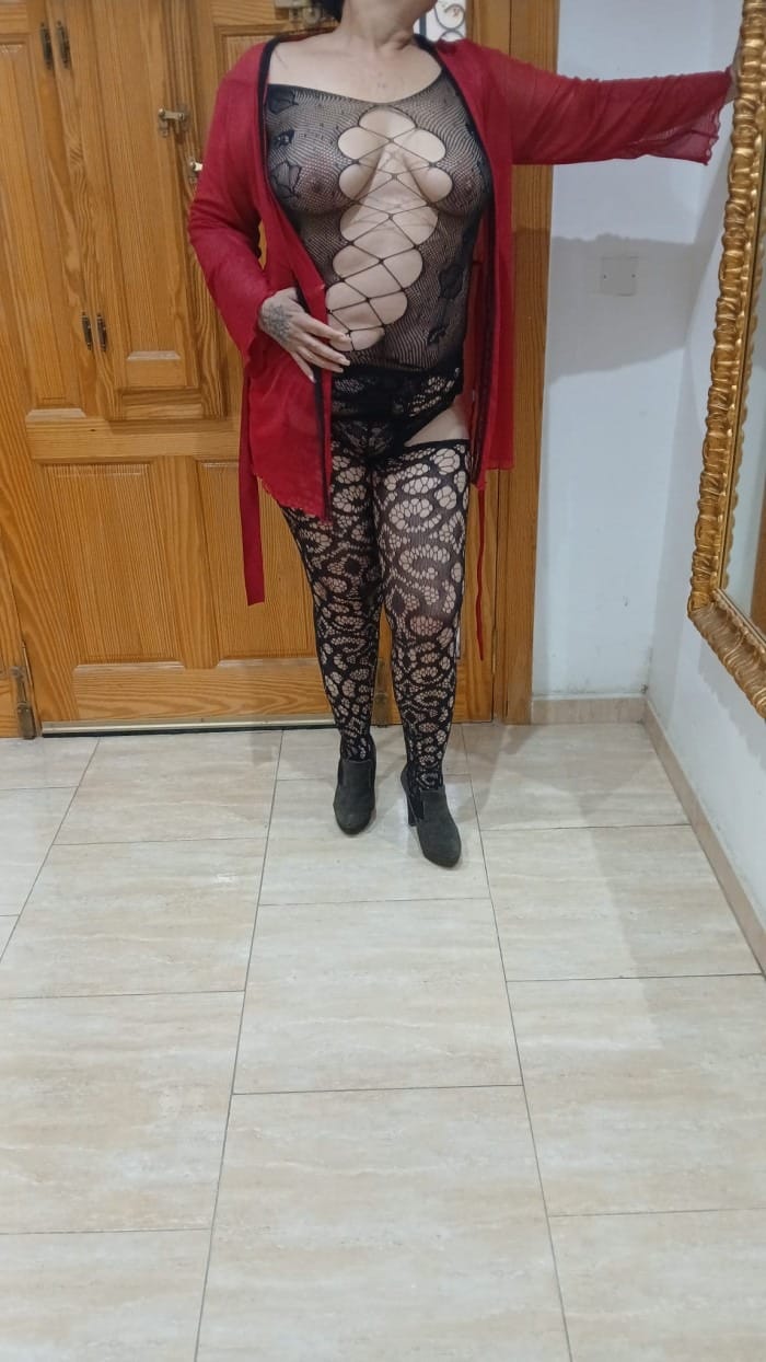 LATINA CUERPO PIN UP 24H! EXPERTA EN MASAJES