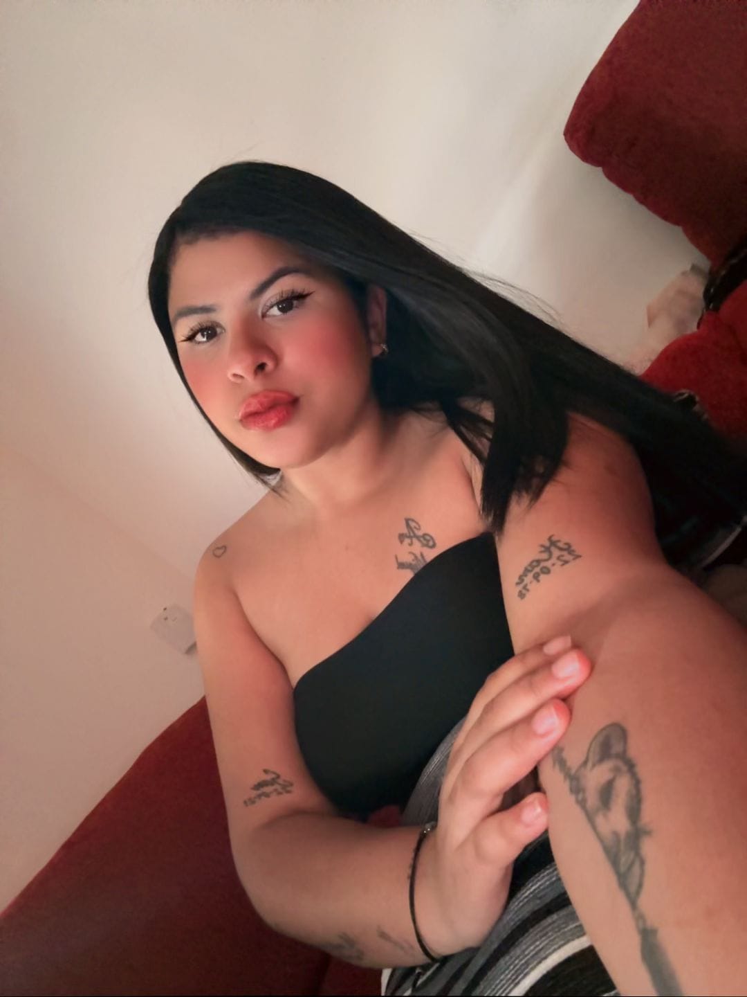 LATINA CARIÑOSA Y SENSUAL EN VILLAREAL