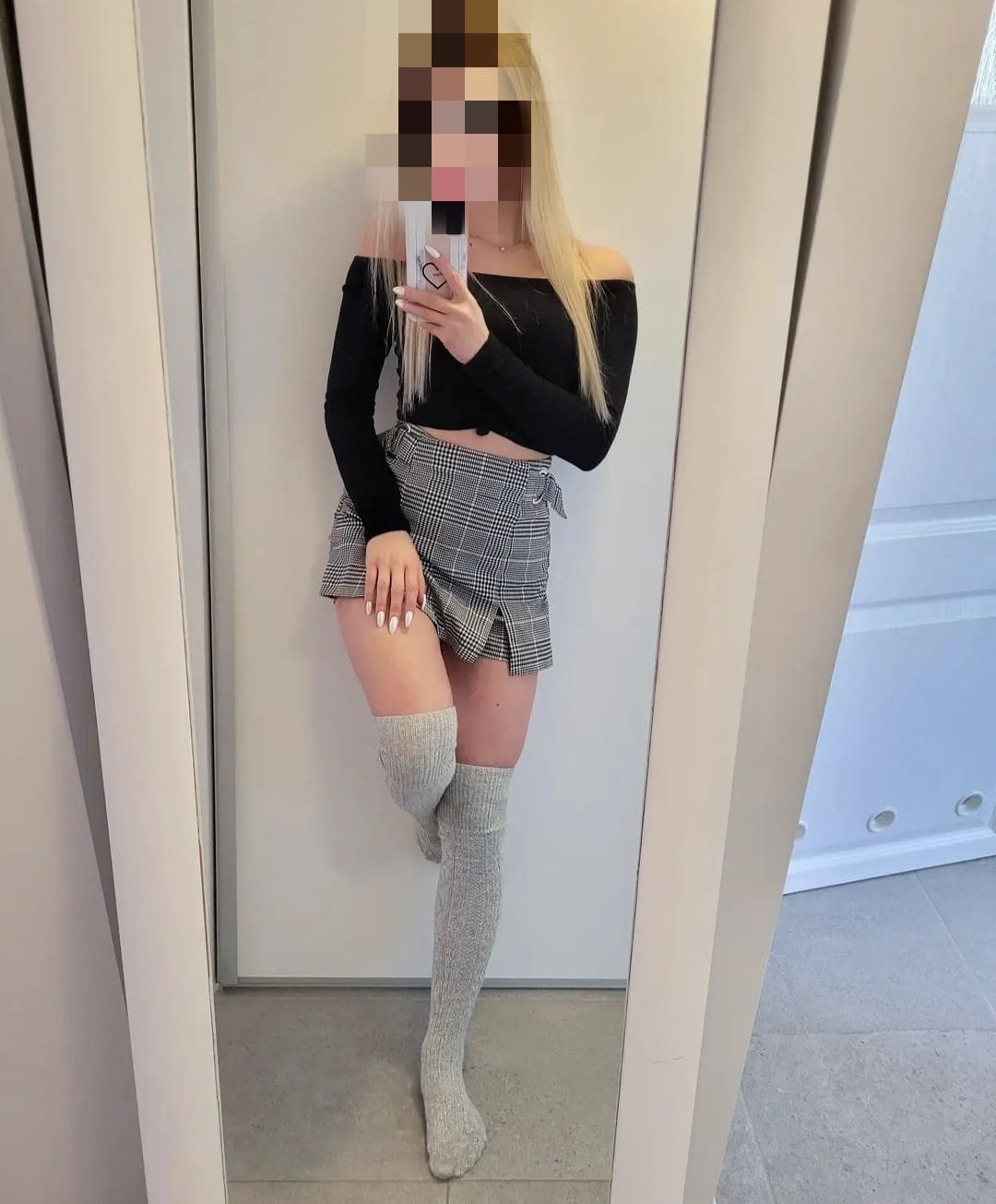 DANIELA MUY CACHONDA CON GANAS DE FOLLAR