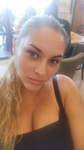 Martha española morboso cariñosa muy complaciente