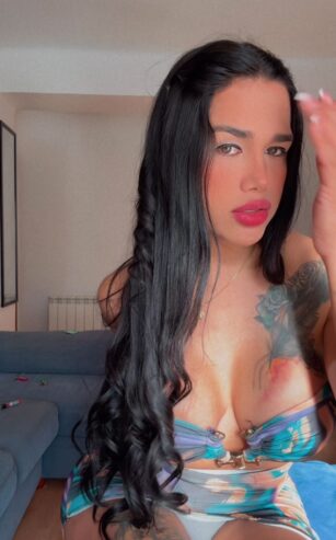 ESPECTACULAR TRANS MUY FEMENINA SOLO PARA TI