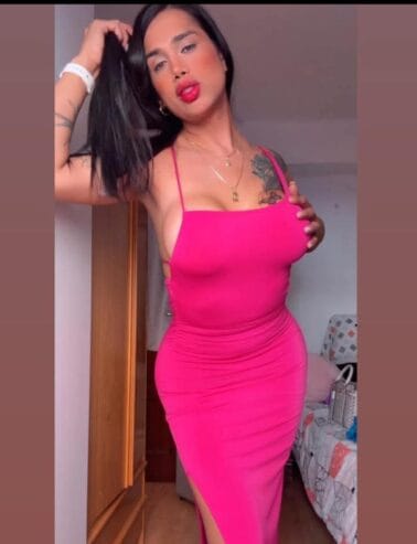 ATRACTIVA TRANS MUY FEMENINA Y SEXY EN SALAMANCA