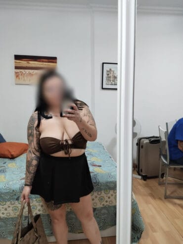 JOVENCITA INDEPENDIENTE! 24H PISO Y SALIDAS!   LOS REALEJOS