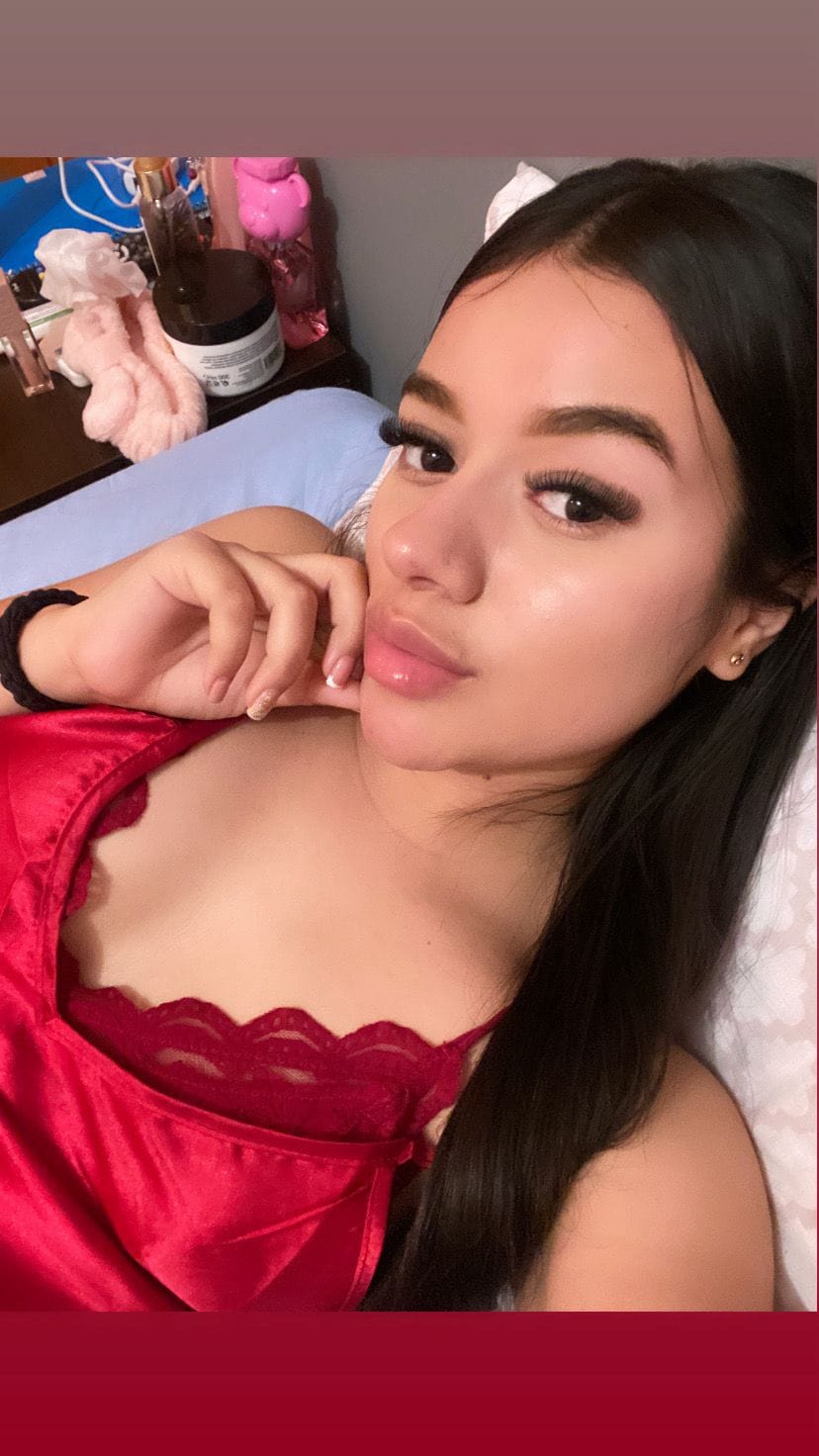 ATREVIDA, SEXY Y JOVENCITA SIN TABUS SARA