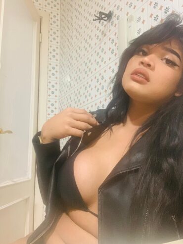 PRECIOSA JOVENCITA TRANS MUY FEMENINA Y CARIÑOSA