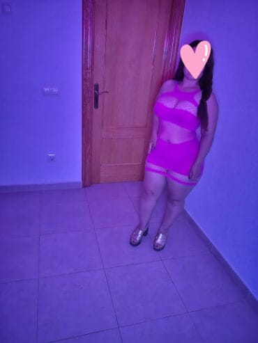 UNIVERSITARIA CON CURVAS! VERA