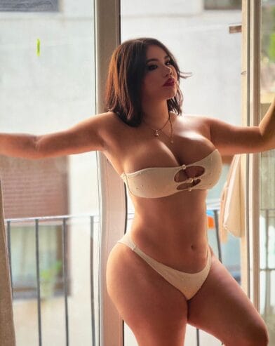 ALEJANDRA NOVEDAD PARA DISFRUTAR