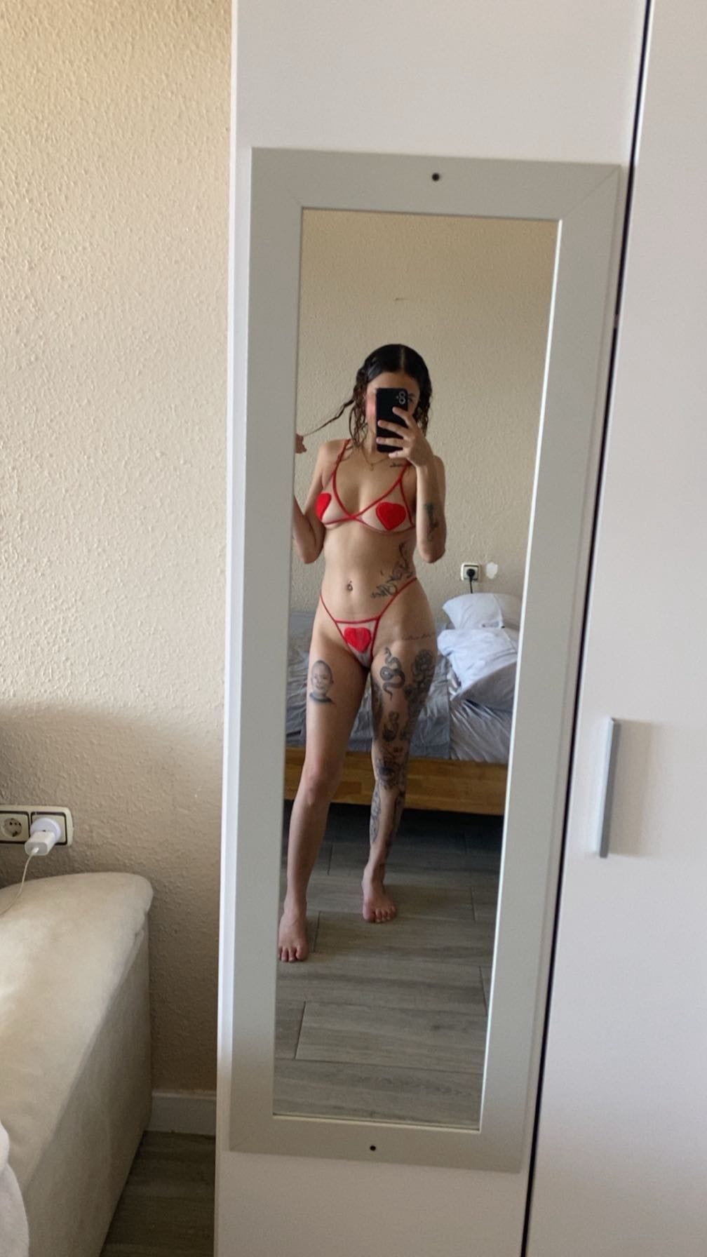 jovencita con ganas de jugar en ALICANTE!