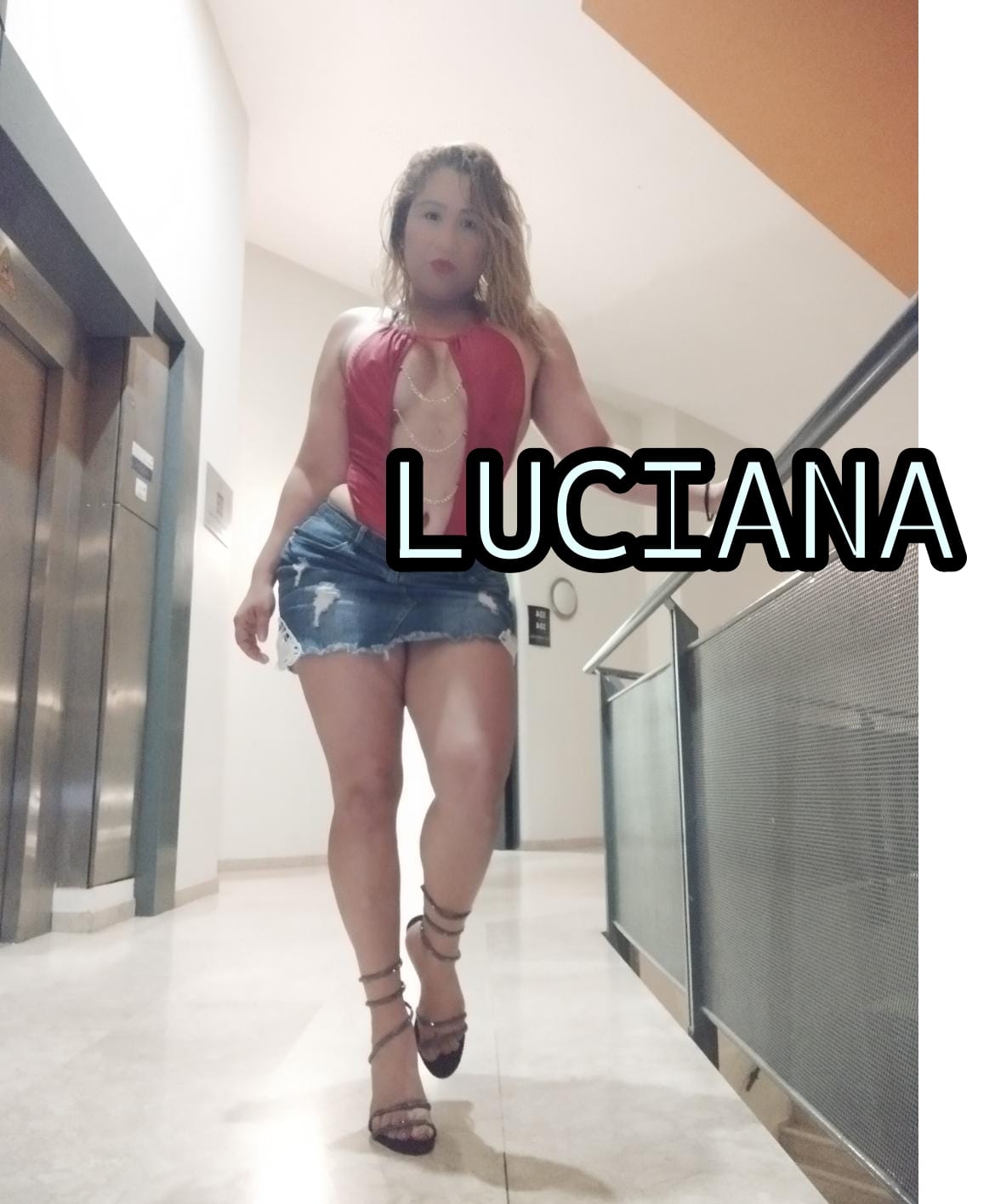 LUCIANA MUY ATREVIDA 🔥💦 EN ROQUETAS DEL MAR