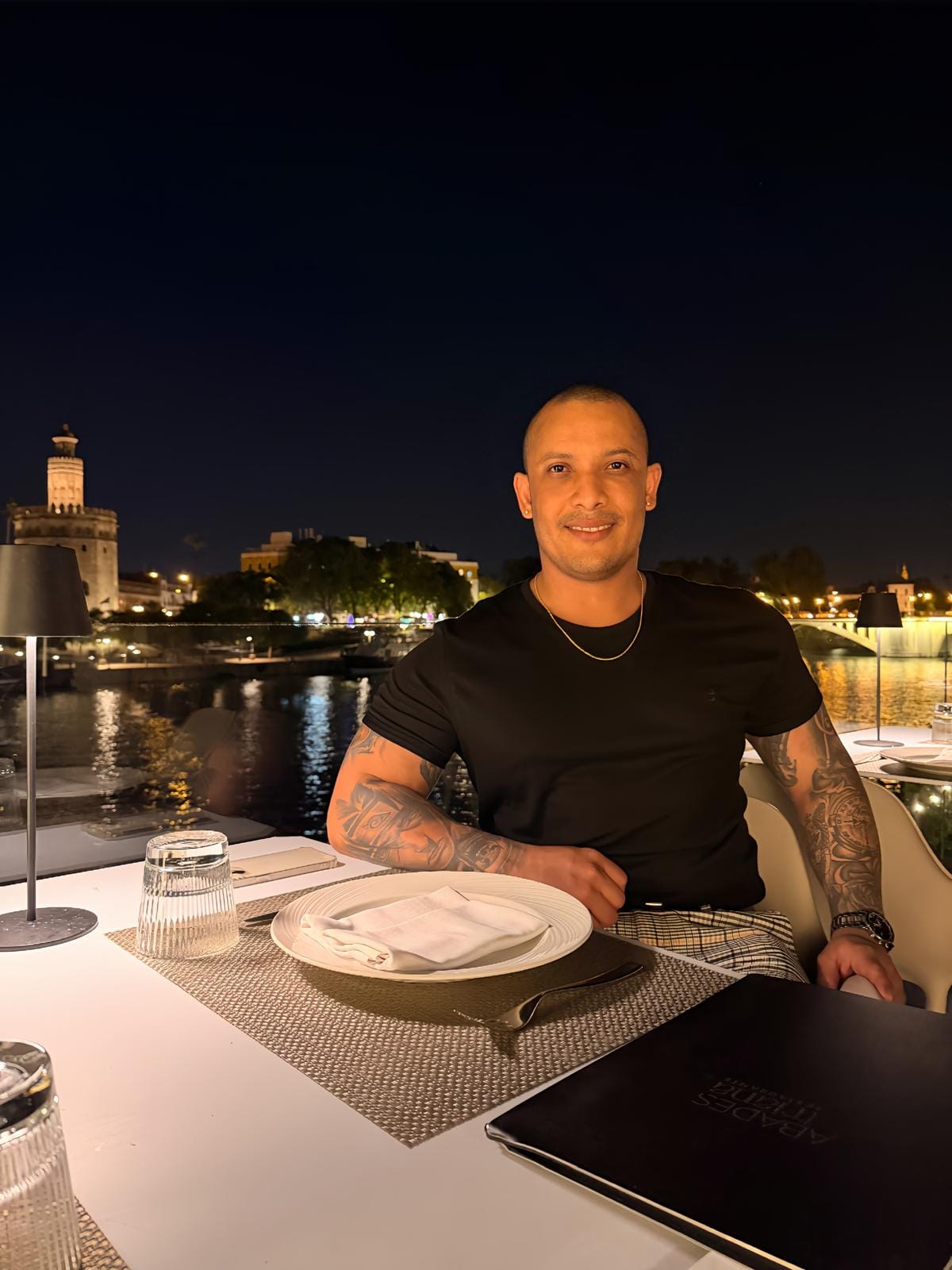 Kevin masajista profesional con sitio