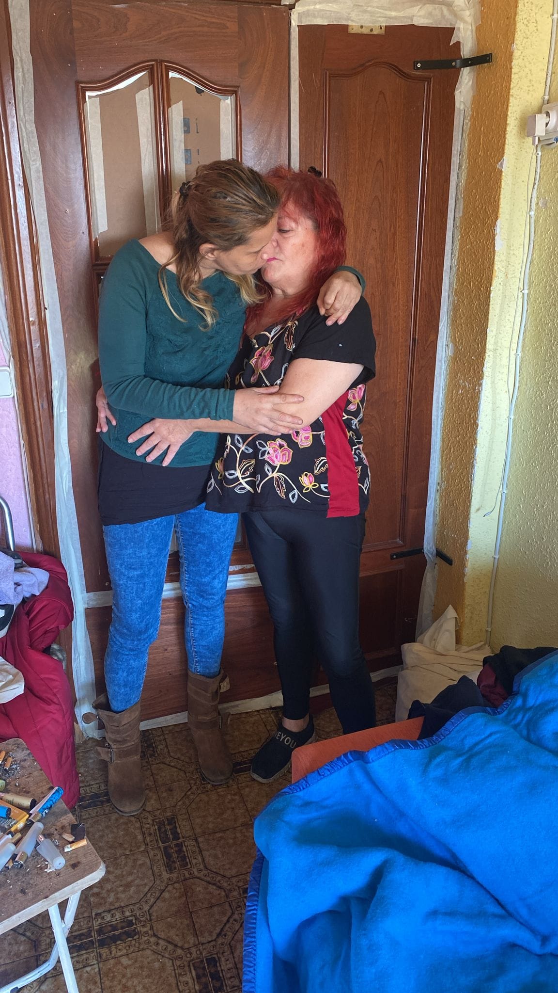 Madre e hija muy morbosas