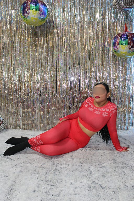 Dulce, esporádica y lista para conocerte amor