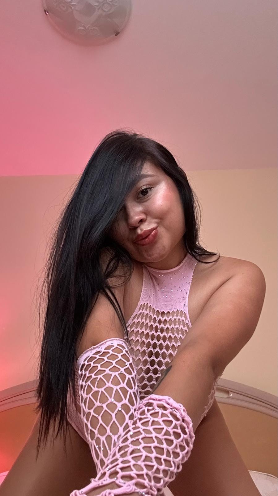 ARDIENTE JOVENCITA LATINA EN NOVELDA! 24H