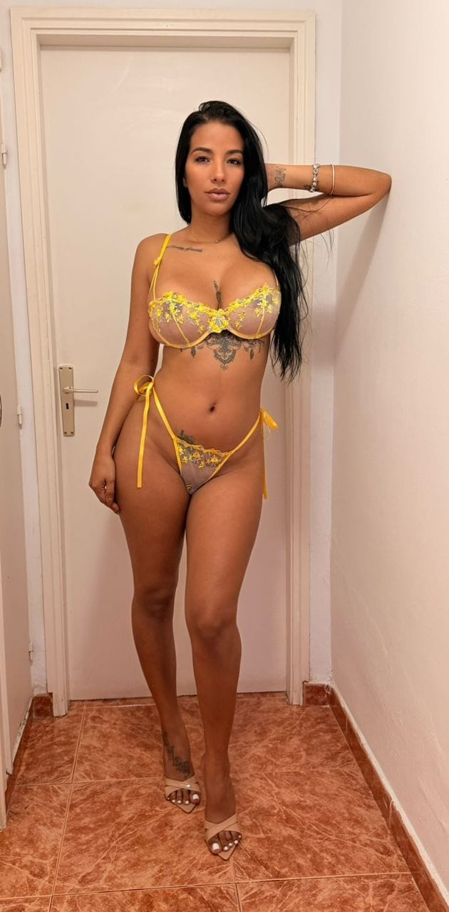 SALOME ATRACTIVA EN PUERTO DEL CARMEN