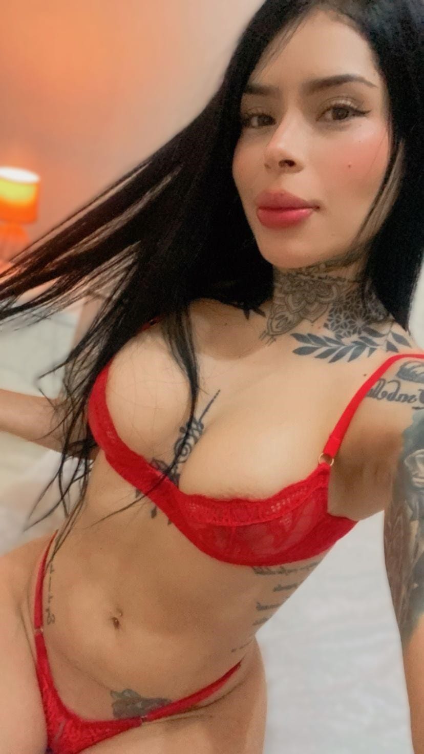 SEXY JOVEN DESEANDO CONOCERTE EN IBIZA