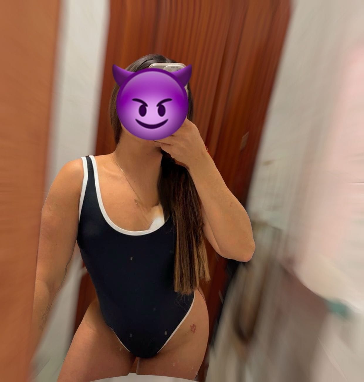LATINA SEXY NOVEDAD EN VILLAGARCIA DE AROUSA! 24H