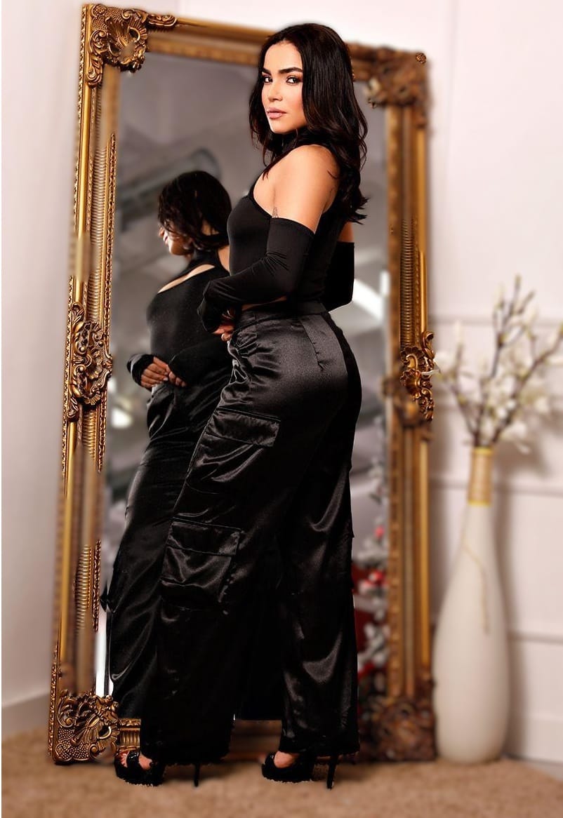 NOVEDAD 🌸 MARIANA RECIEN LLEGADA A BARCELONA