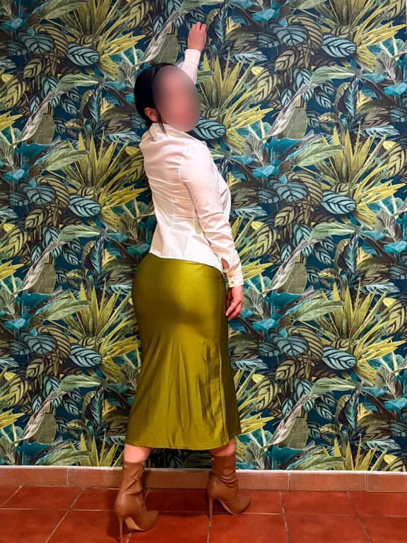 Alba, una masajista y un encanto. 24H