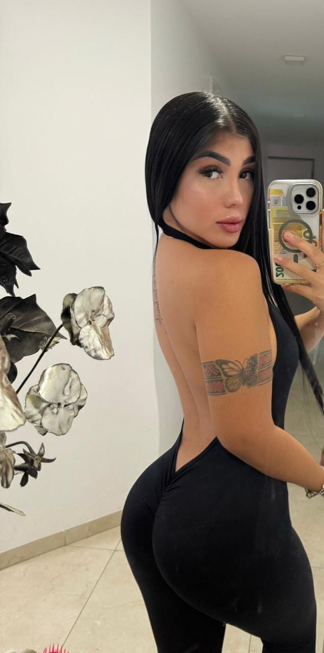 SAMANTHA ATREVIDA Y🔥GUAPA💦 EN BENALMADENA