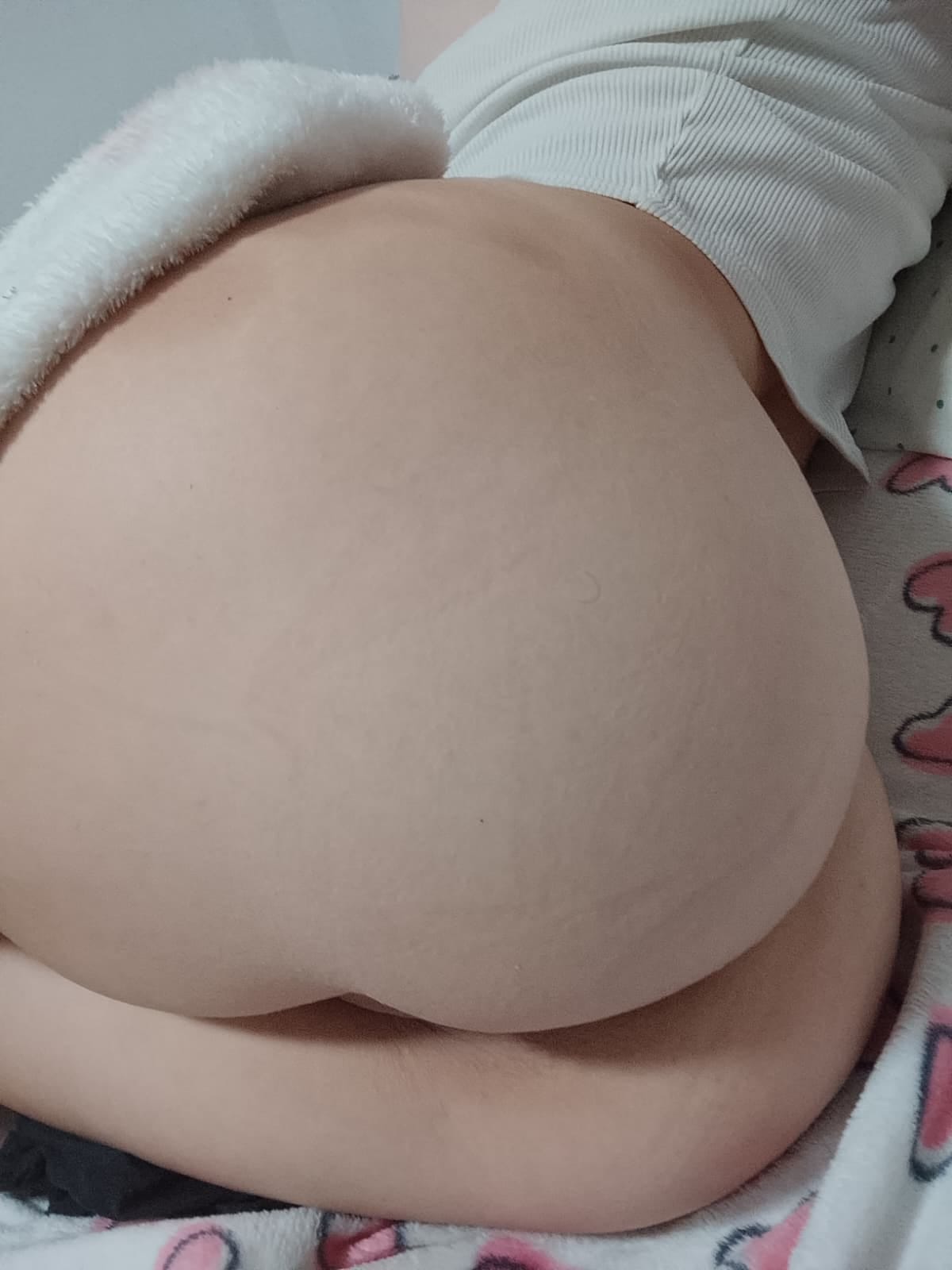 RUBIA ARDIENTE EN ELDA! JOVENCITA LATINA COMPLETA! 24H