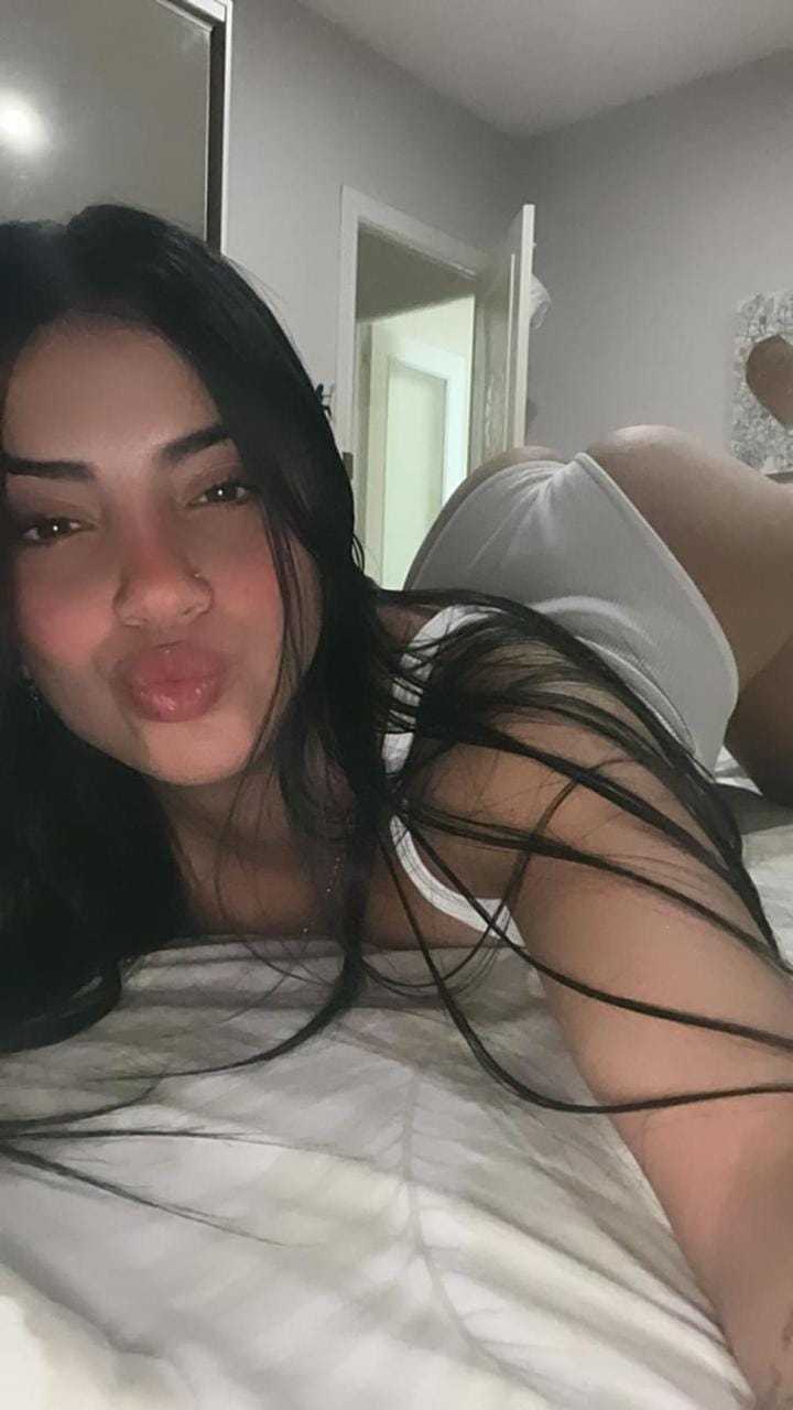 JOVENCITA CARIÑOSA NUEVA EN CASTALLA