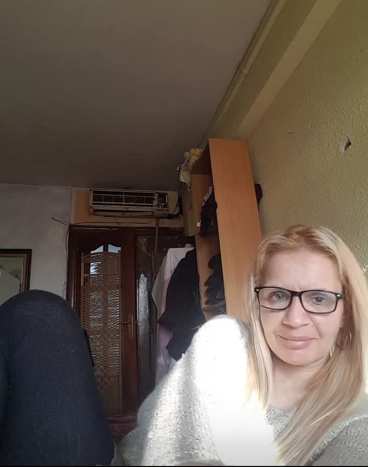 Luna tu catalana dulce y sensual