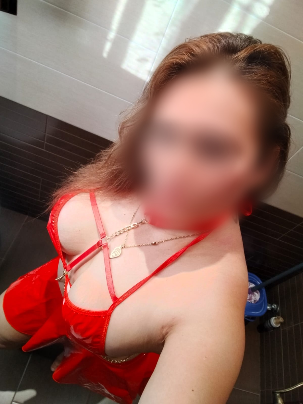 ATRACTIVA COLOMBIANA EN BARACALDO