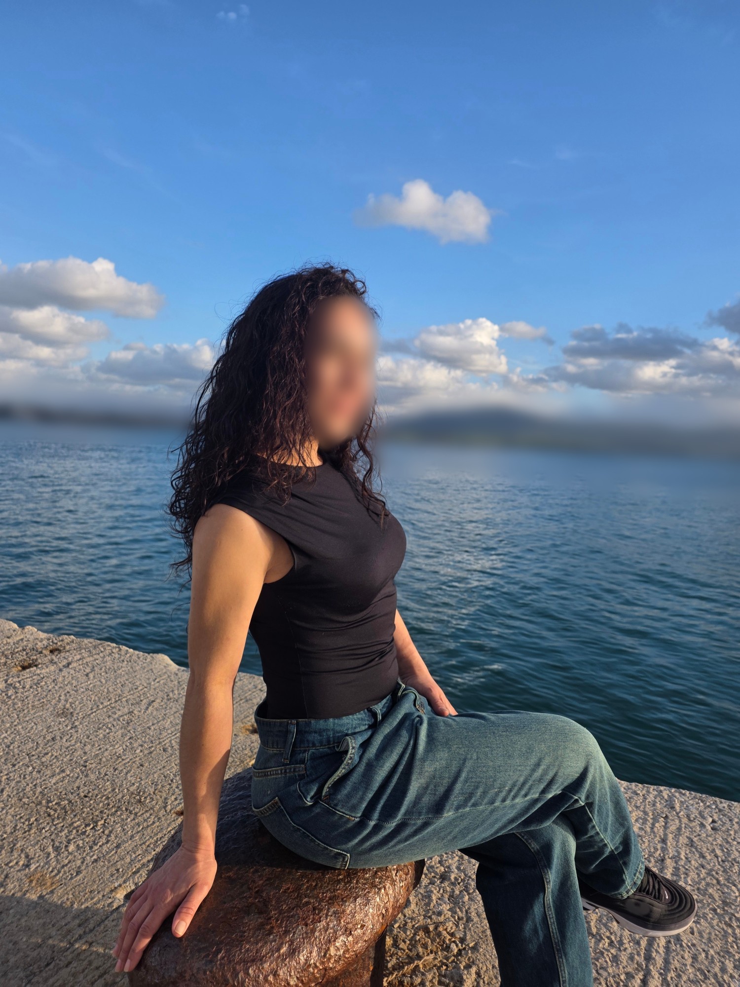 VALERIA ESPAÑOLA TRAVIESA Y JUGUETONA