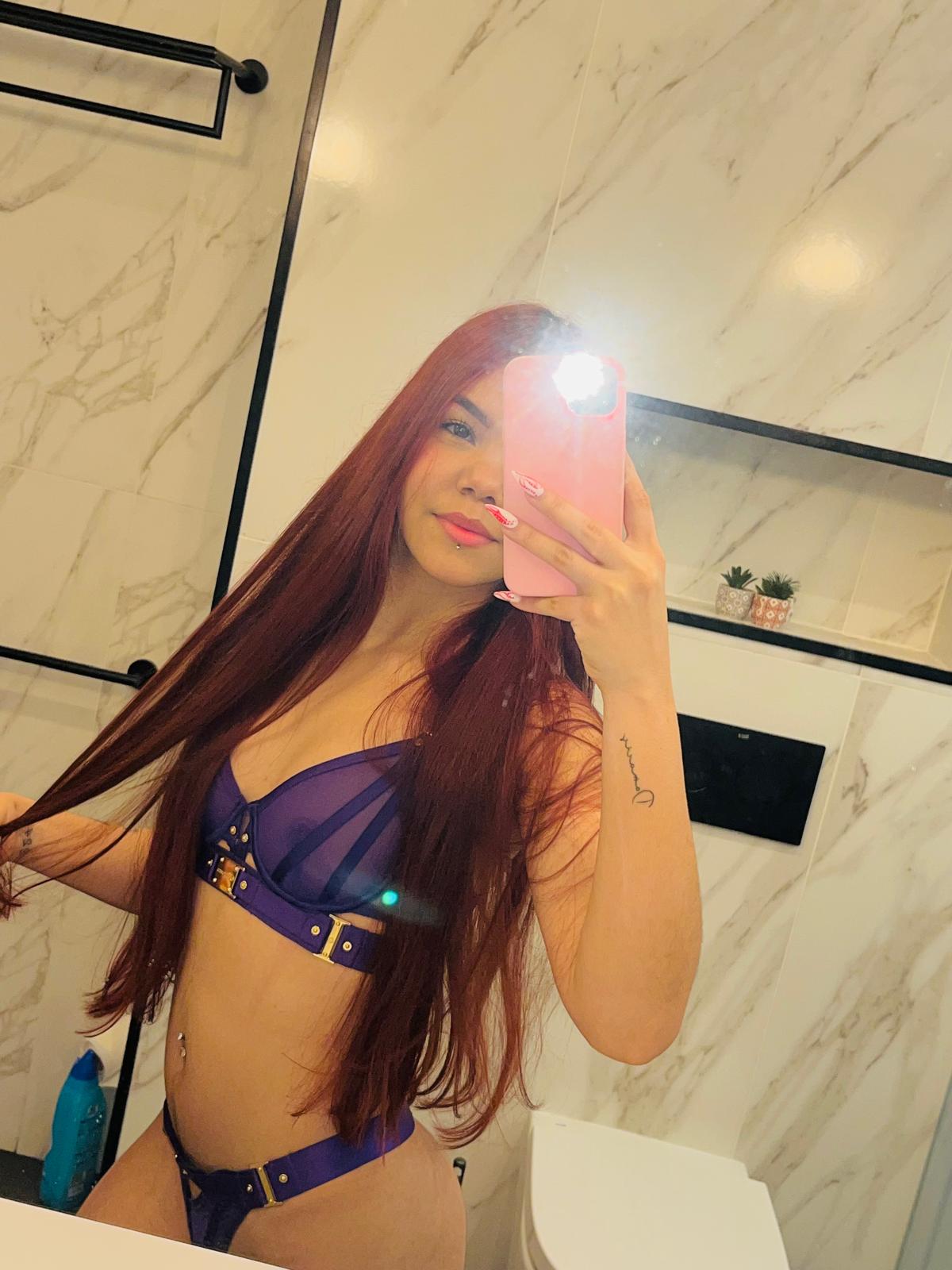 PRECIOSA PELIRROJA QUIERE DIVERSION