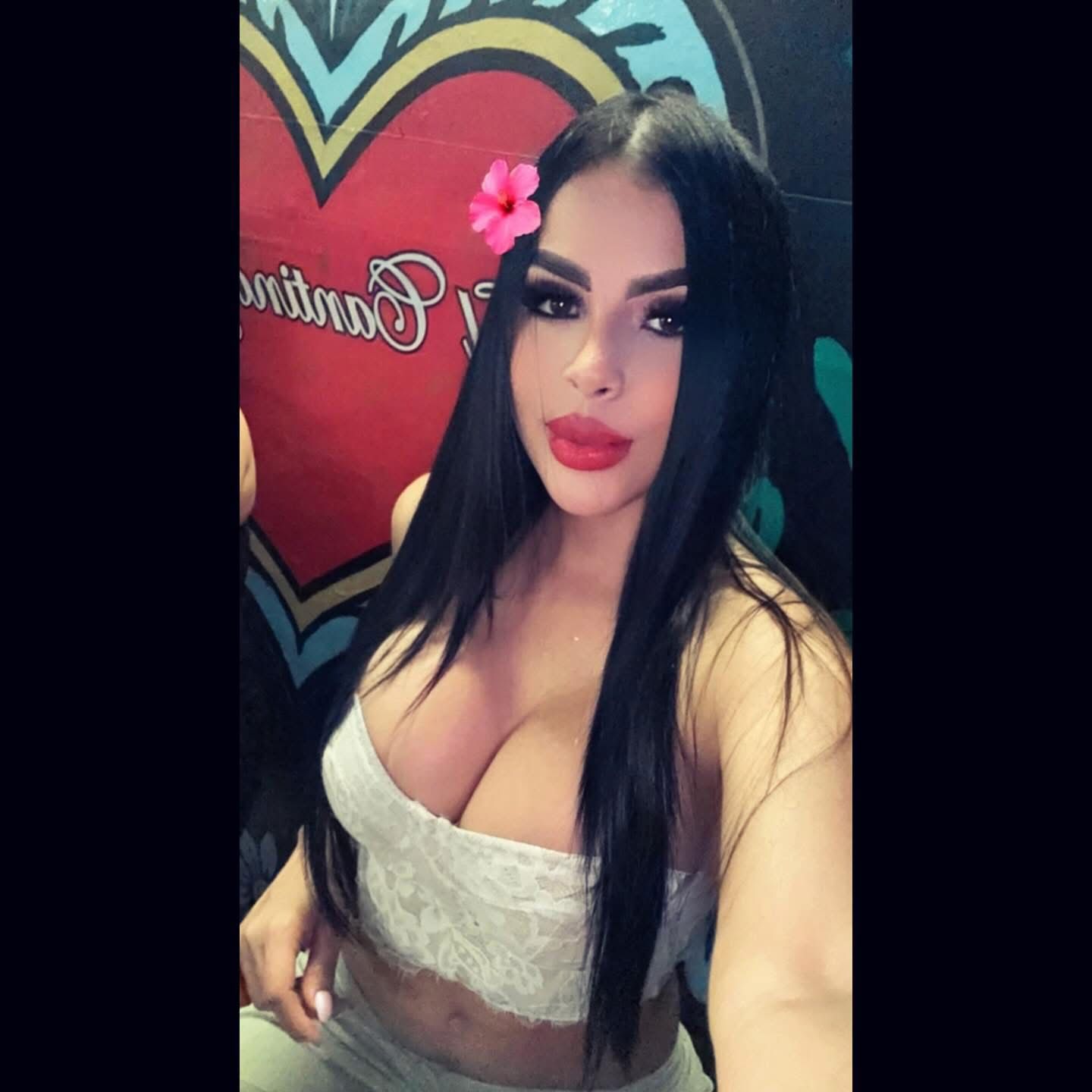 SEXY JOVENCITA MUY TRAVIESA EN PUERTO DEL CARMEN