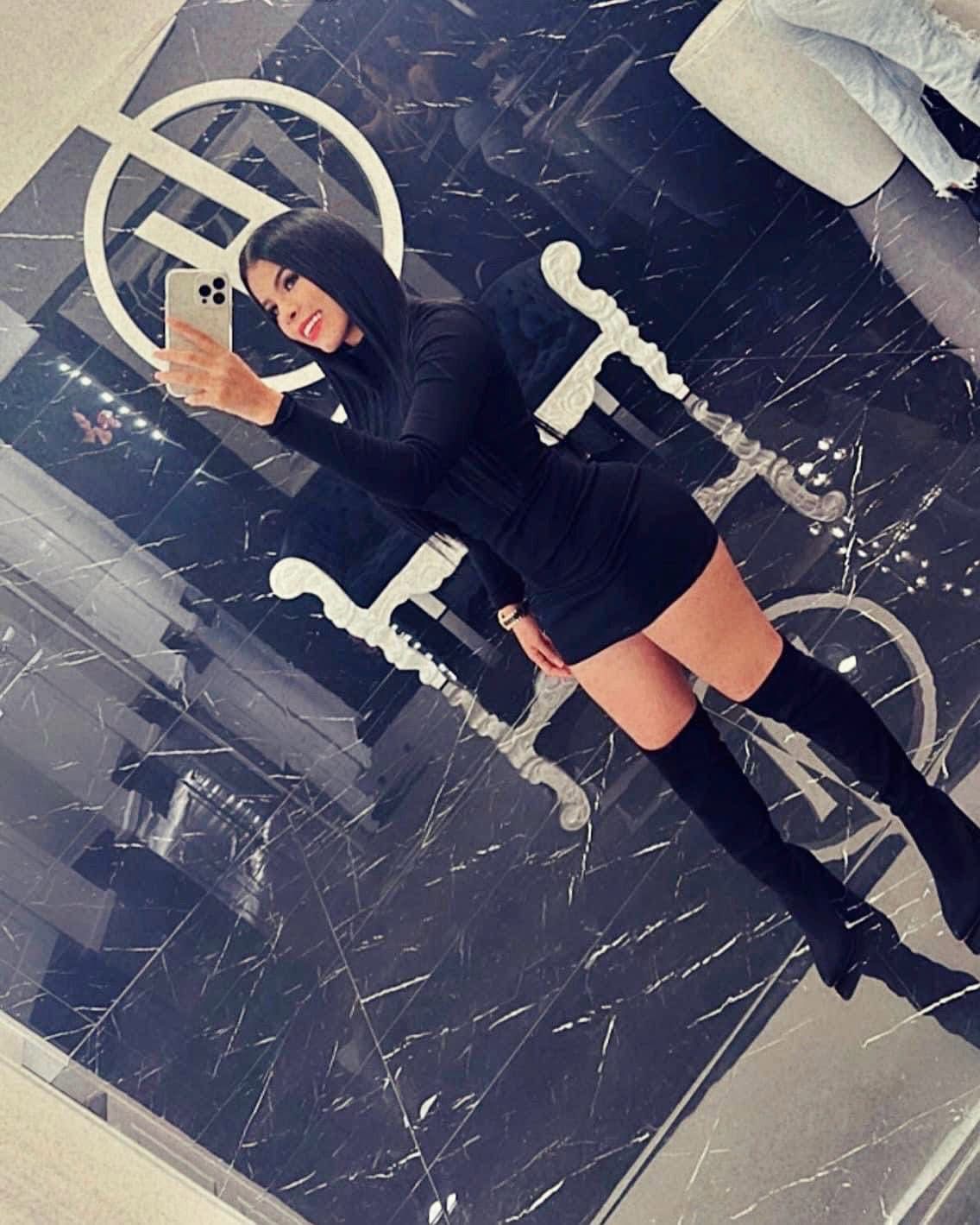 SEXY JOVENCITA MUY TRAVIESA EN PUERTO DEL CARMEN