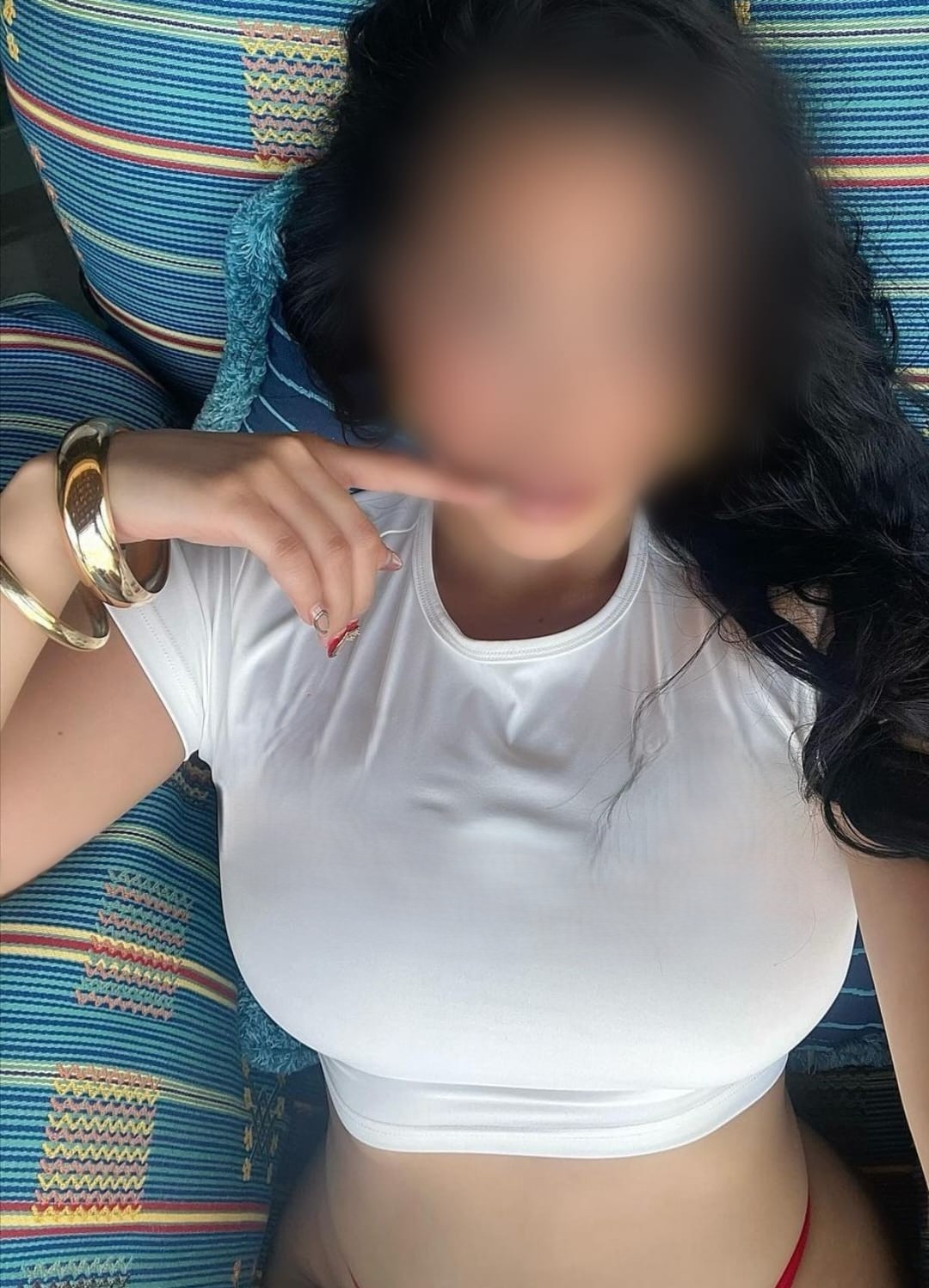 SOFIA TRAVIESA Y JUGUETONA NUEVA EN MESA Y LOPEZ