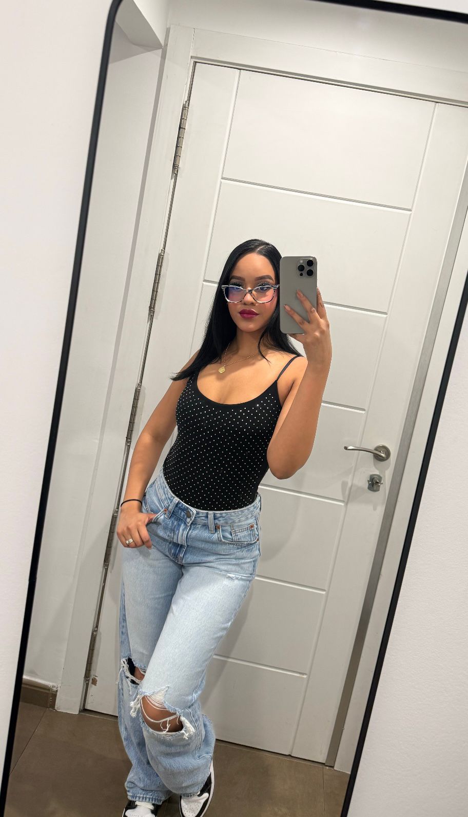 ATREVIDA JOVENCITA NUEVA EN MADRID POR ENTREVIAS