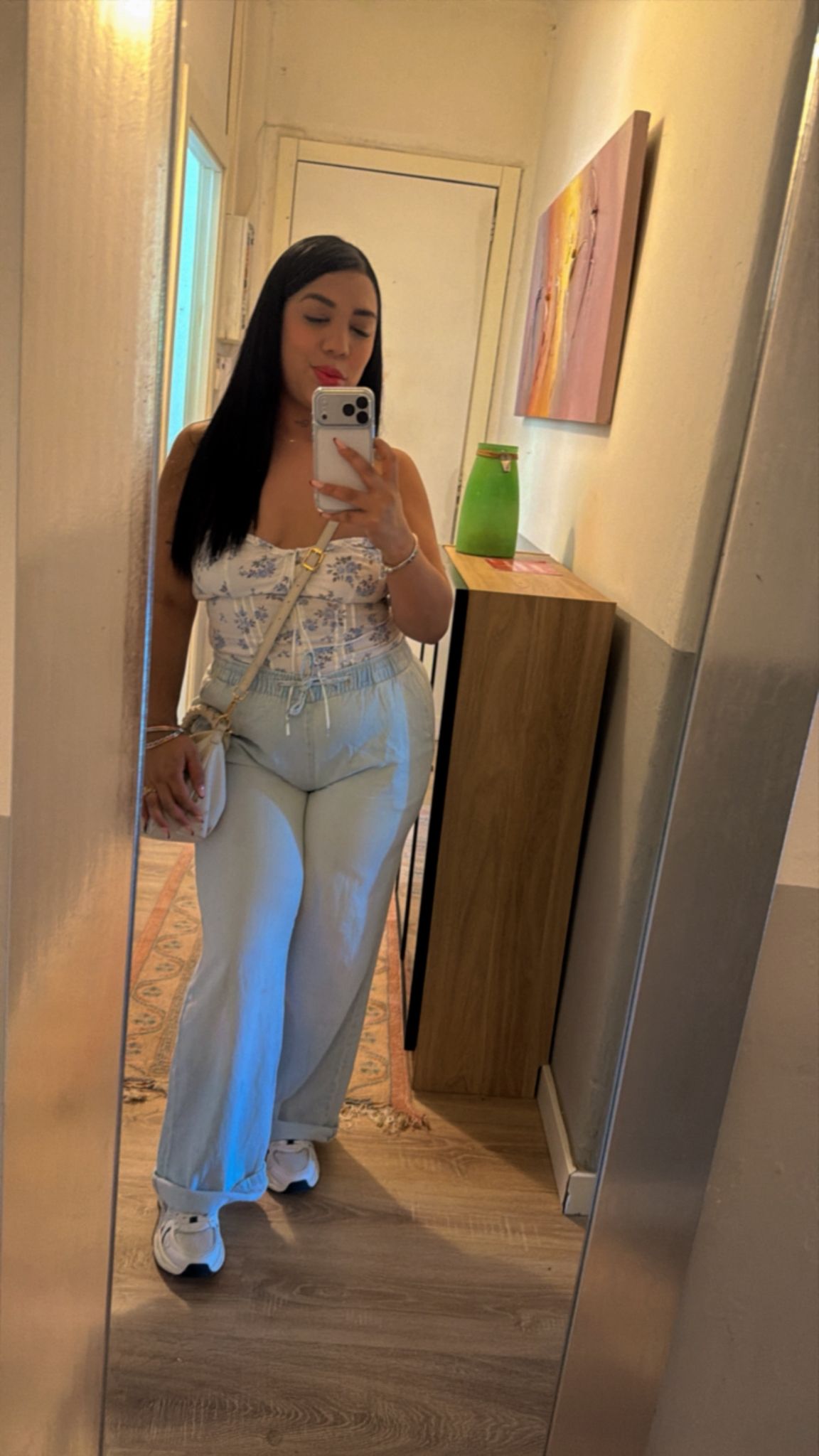 PRECIOSA VENEZOLANA VEN Y DESAHOGA TUS CAPRICHOS