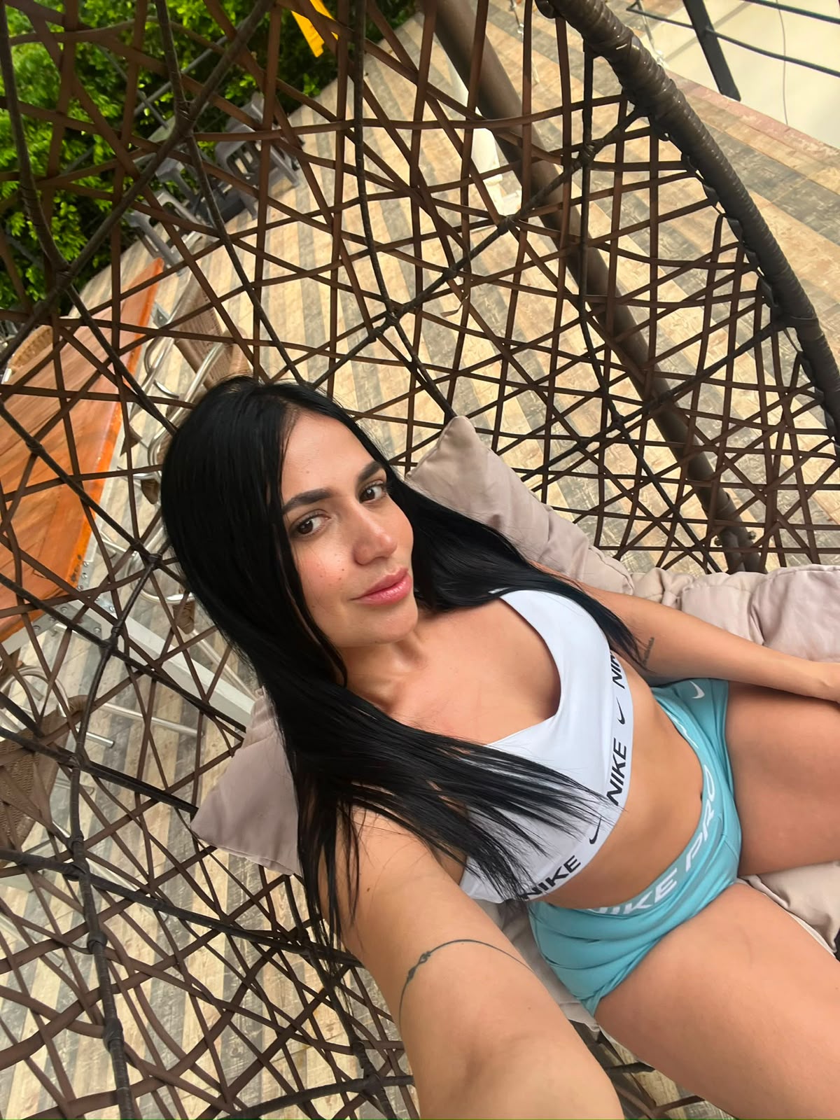 ARDIENTE Y EXHUBERANTE, JOVENCITA EN SAN JUAN!!