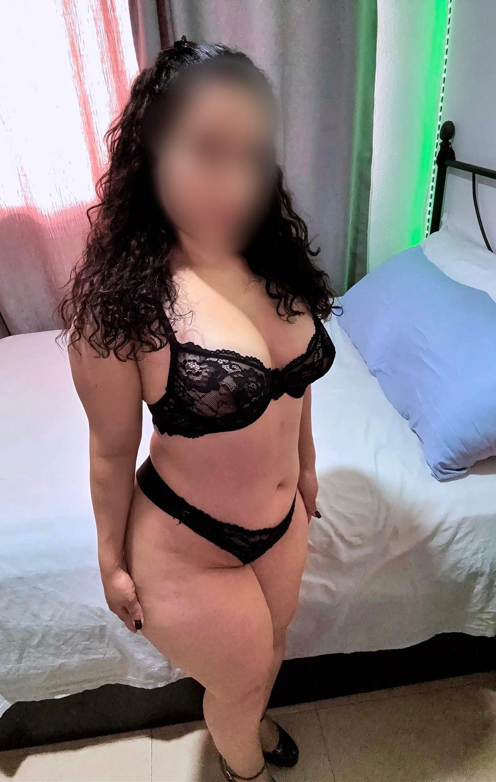 Lizeth en Vera Pueblo! Chiquita Culona