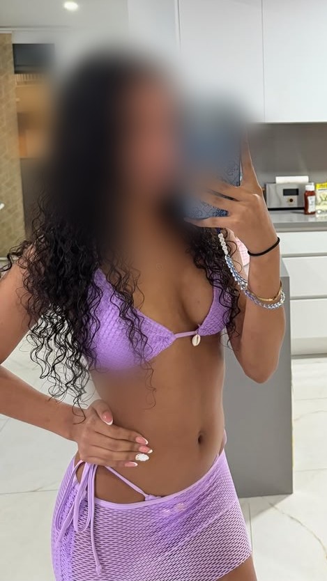 SEXY JOVENCITA MUY TRAVIESA EN CARABANCHEL MADRID